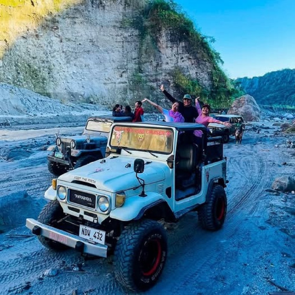 4x4 Adventure Ride through lahar terrain